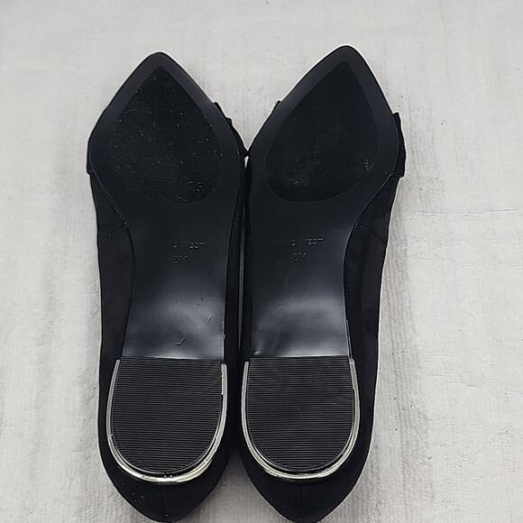 ●NINE WEST●FAVS FLATS BLACK POINTED-TOE GOLD TRIM BOW ON TOE BOX LADIES 8 NWOB - Picture 10 of 16